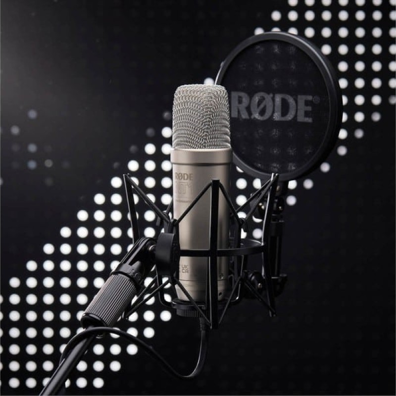 Rode Πυκνωτικό Μικρόφωνο με Καλώδιο XLR σε USB NT1 5th Generation Τοποθέτηση Shock Mounted/Clip On Φωνής σε Ασημί Χρώμα (NT1GEN5)